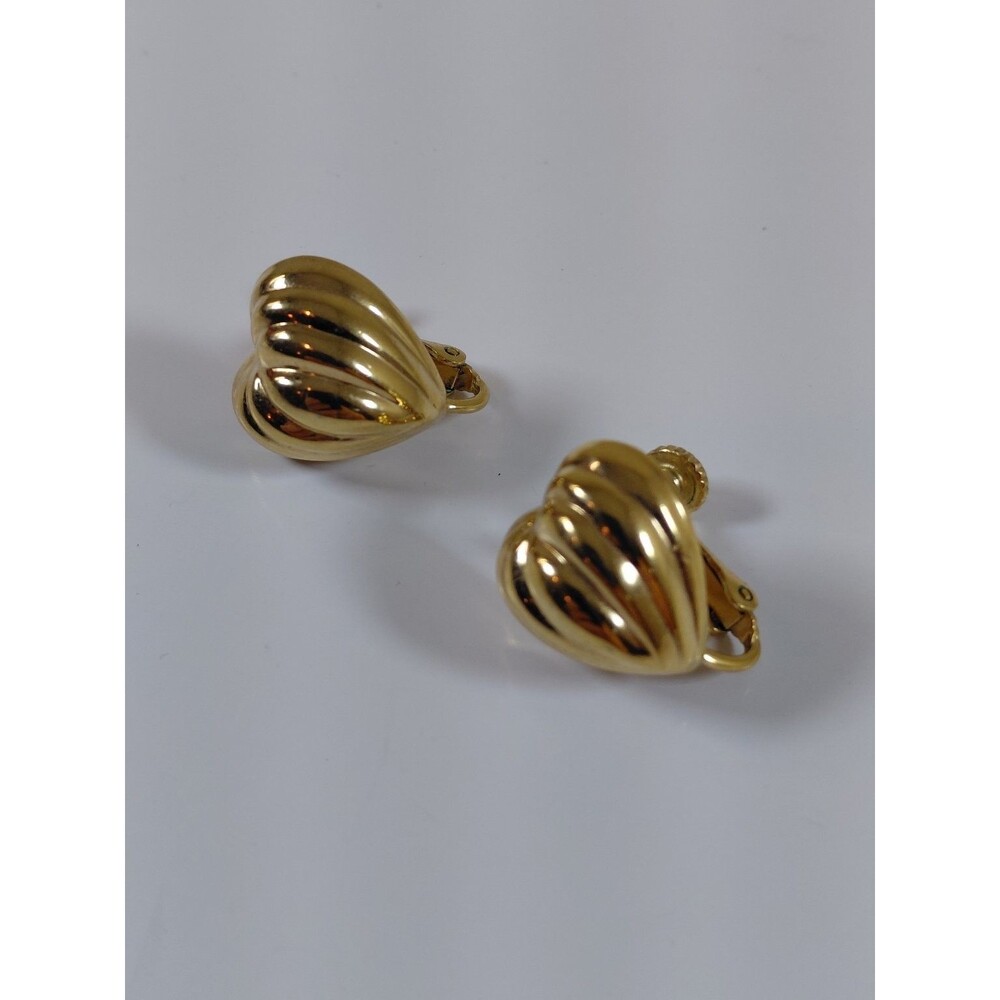 Napier Heart Clip-On Earrings Gold Tone Fluted Ribbed Vintage Jewelry